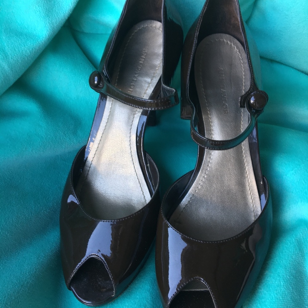 Ann Taylor Size 7 Women’s Open Toed Heels Brown